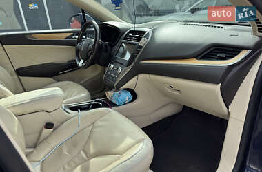 Позашляховик / Кросовер Lincoln MKC 2015 в 