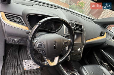 Позашляховик / Кросовер Lincoln MKC 2014 в 