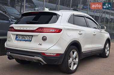 Внедорожник / Кроссовер Lincoln MKC 2015 в 