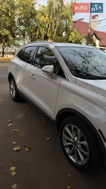 Lincoln MKC 2018 VIN 5LMCJ3D93KUL01810 фото оголошення 3 з 50