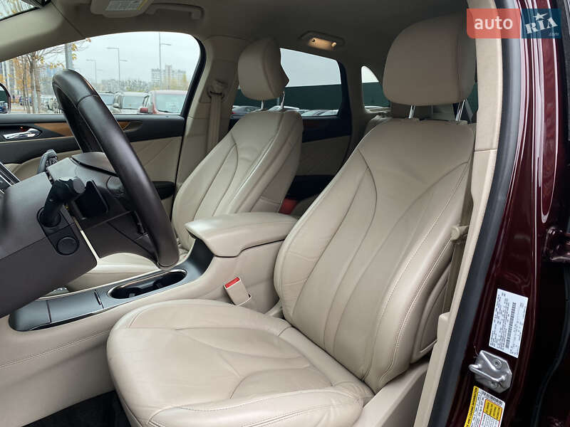 Позашляховик / Кросовер Lincoln MKC 2018 в Києві фото 26 Позашляховик / Кросовер Lincoln MKC 2018 в Києві