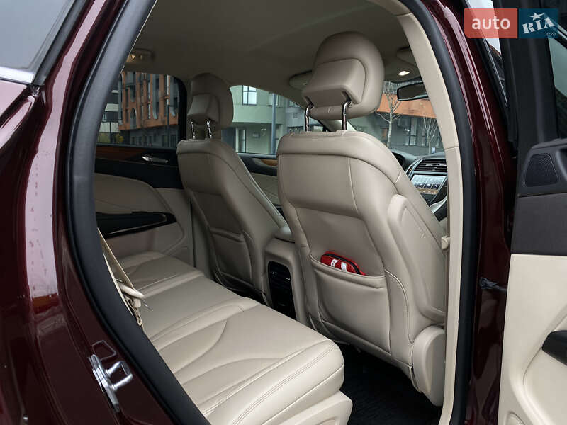 Позашляховик / Кросовер Lincoln MKC 2018 в Києві фото 29 Позашляховик / Кросовер Lincoln MKC 2018 в Києві