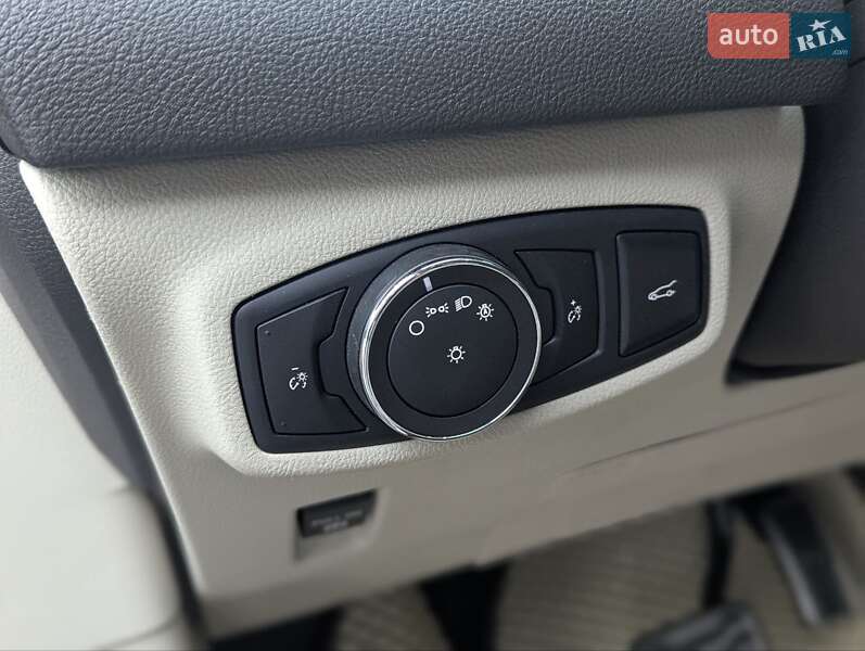 Внедорожник / Кроссовер Lincoln MKC 2019 в Киеве