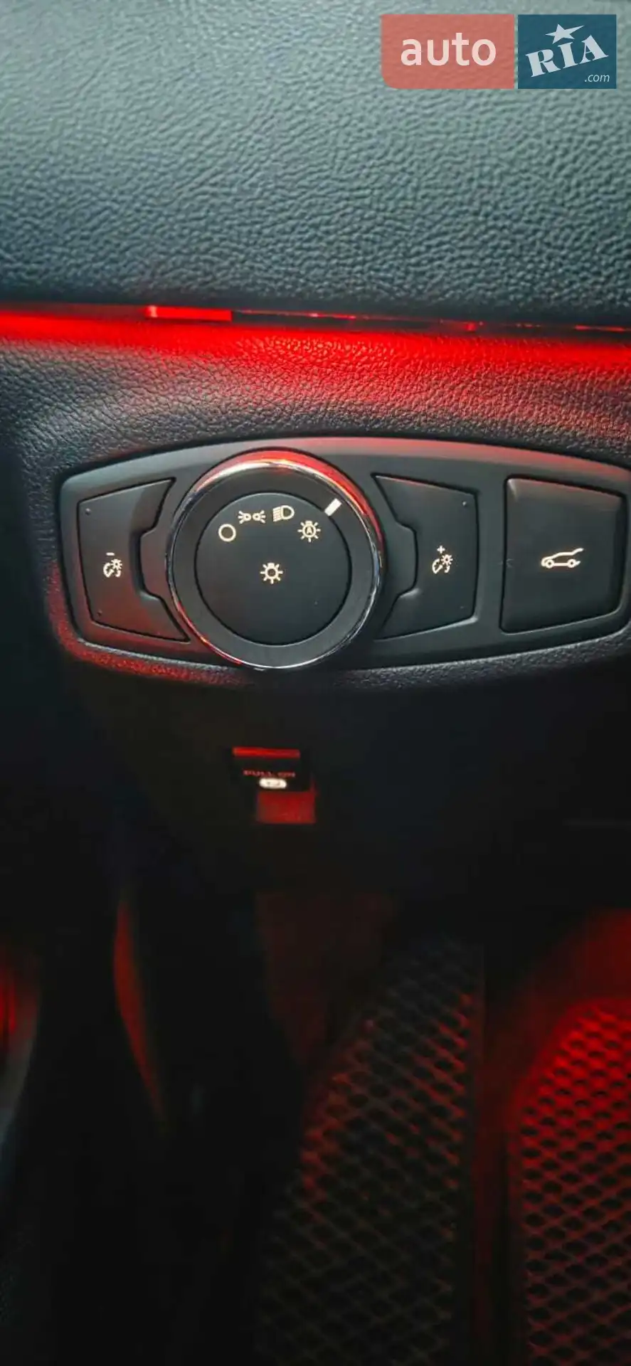 2019 Lincoln MKC - мініатюра 18