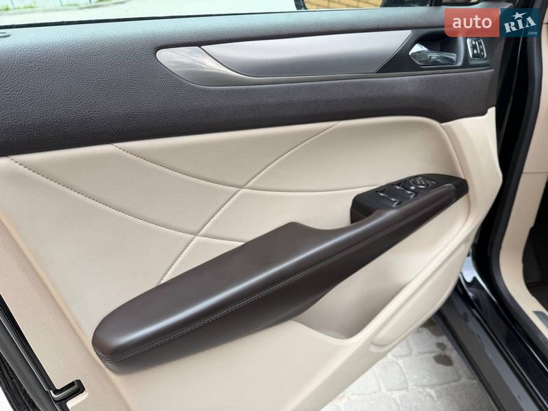 Внедорожник / Кроссовер Lincoln MKC 2016 в Нетешине