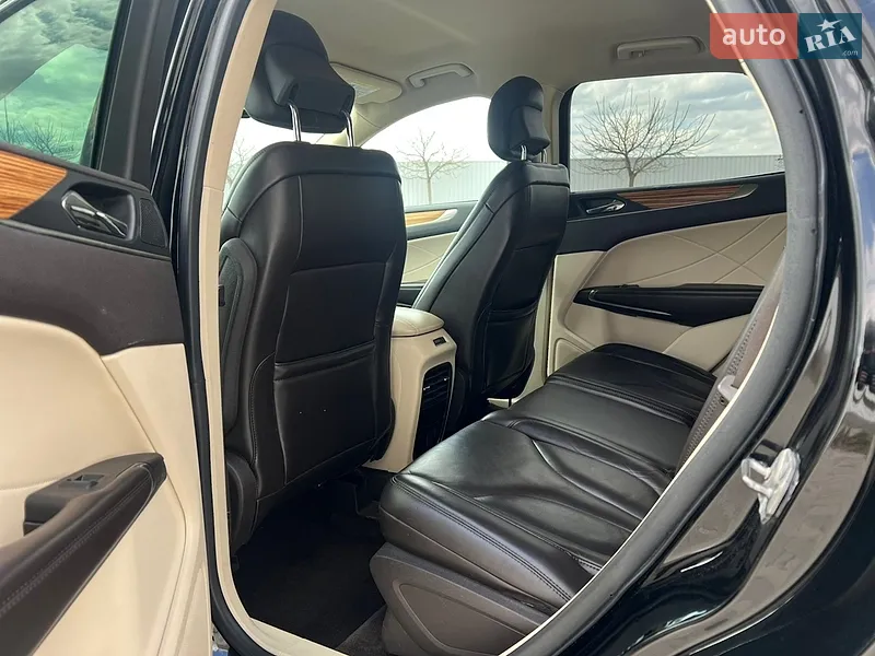 Lincoln MKC 2015 VIN 5LMCJ2C92GUJ20541 фото оголошення 16 з 64