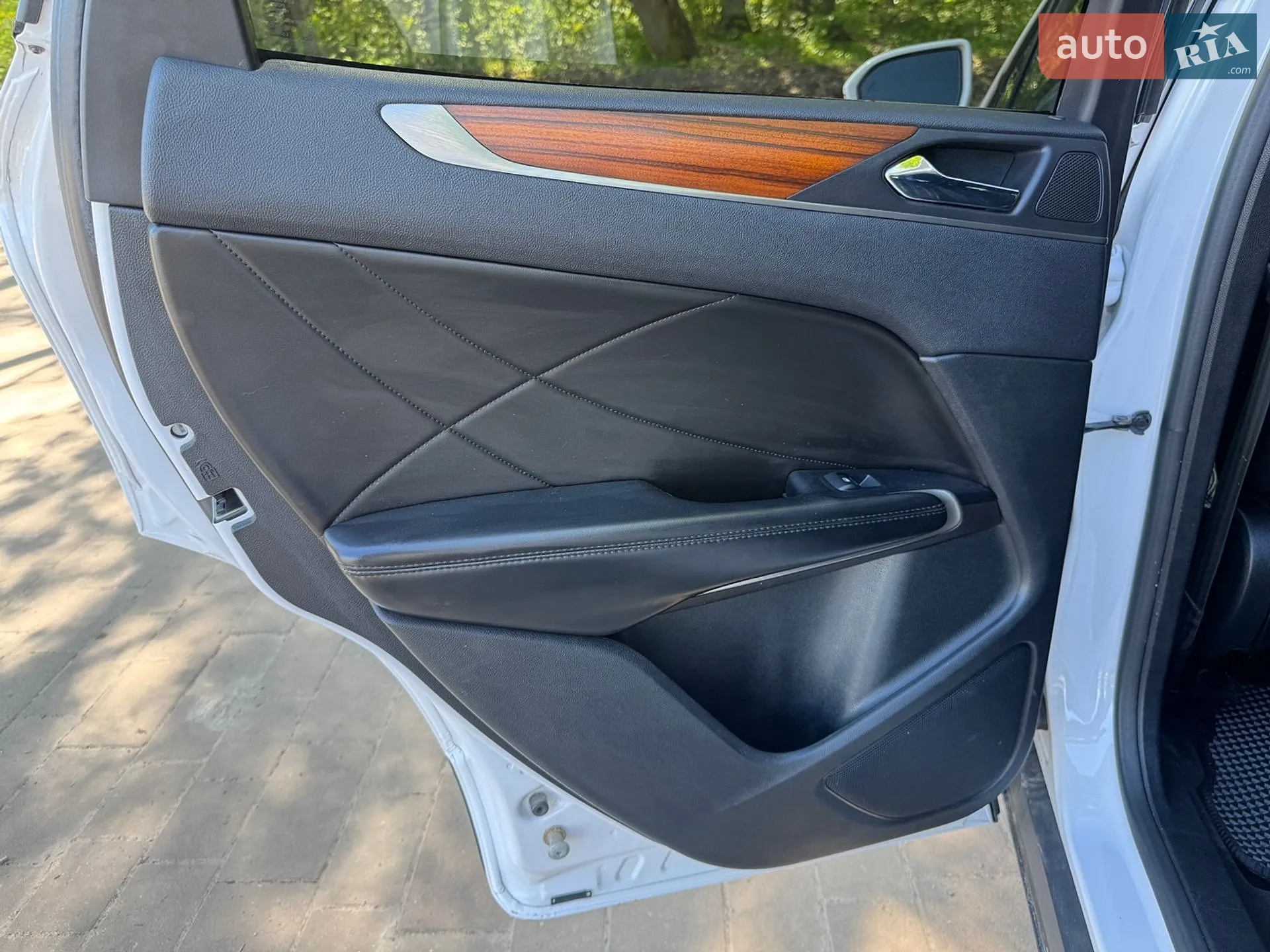 2016 Lincoln MKC - мініатюра 39