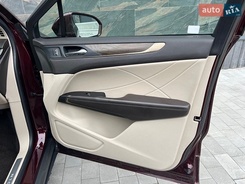 Внедорожник / Кроссовер Lincoln MKC 2018 в Ужгороде