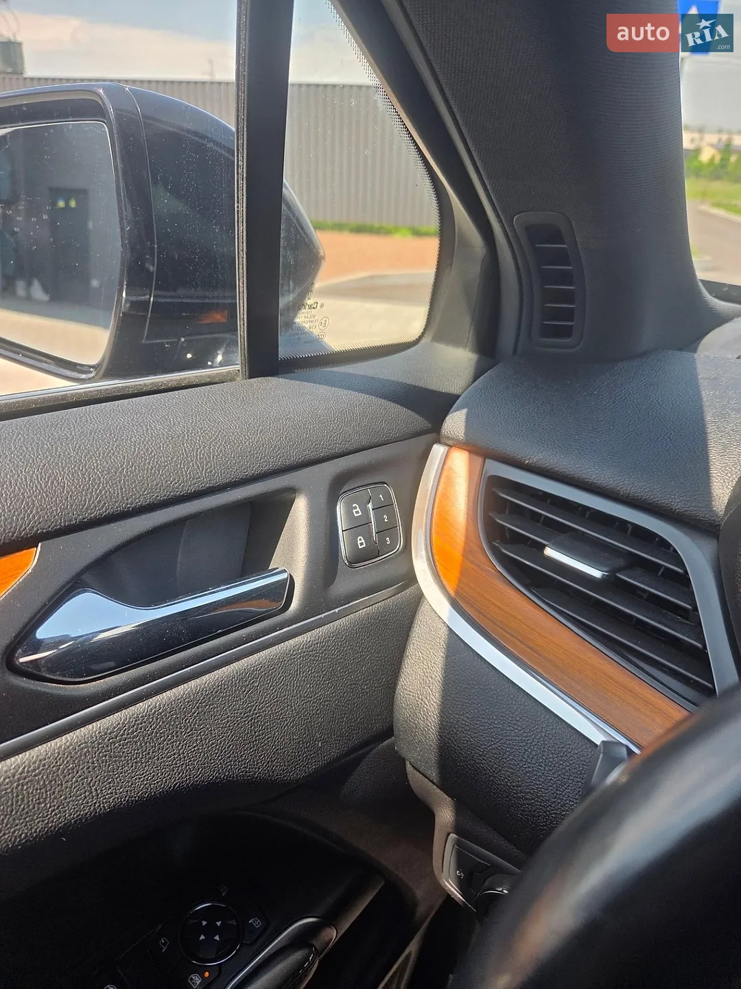2019 Lincoln MKC - мініатюра 8