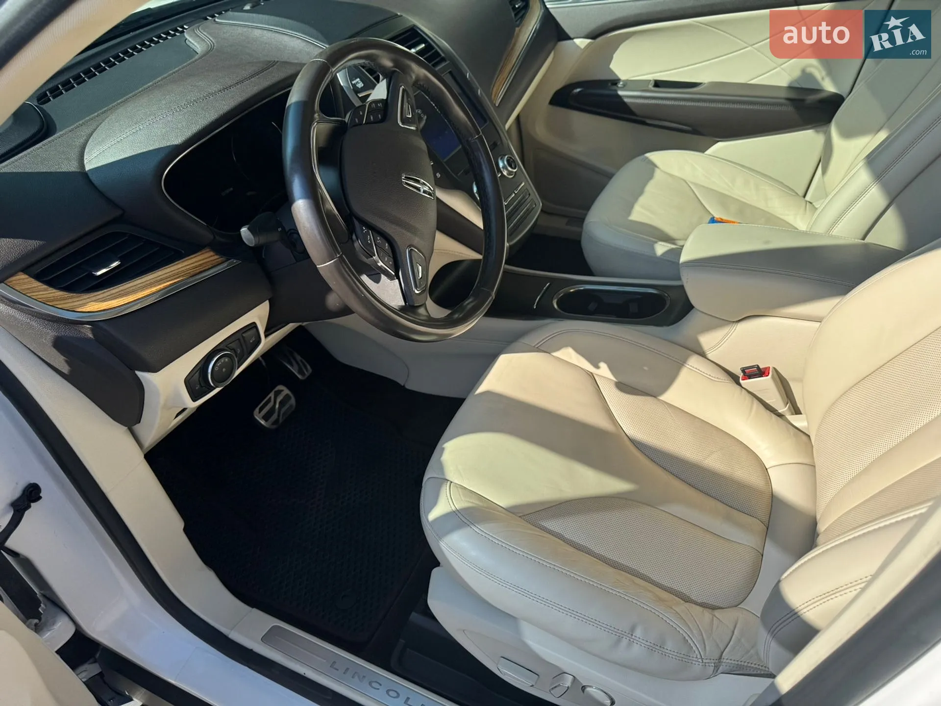 2016 Lincoln MKC - мініатюра 14