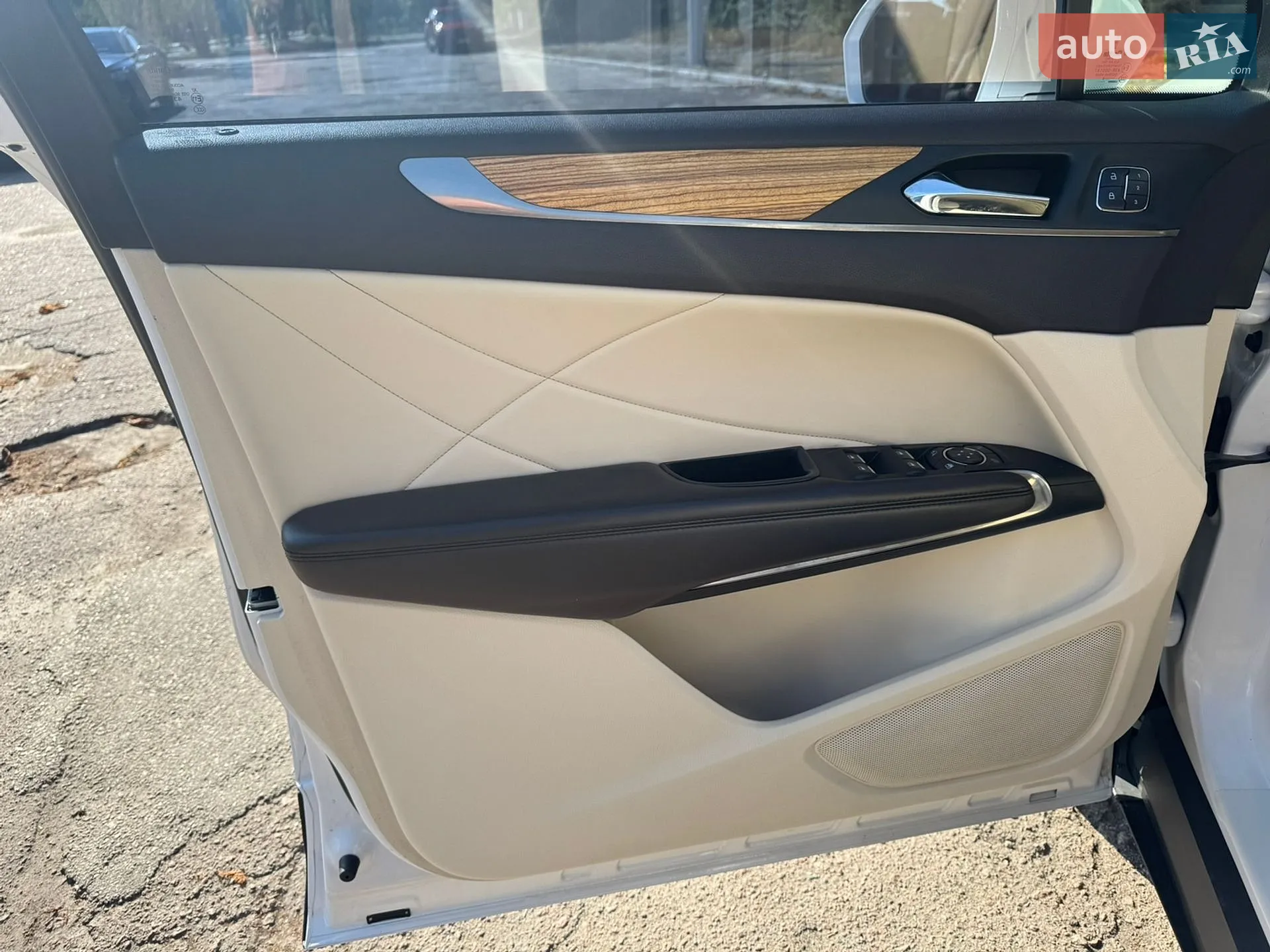 2016 Lincoln MKC - мініатюра 15