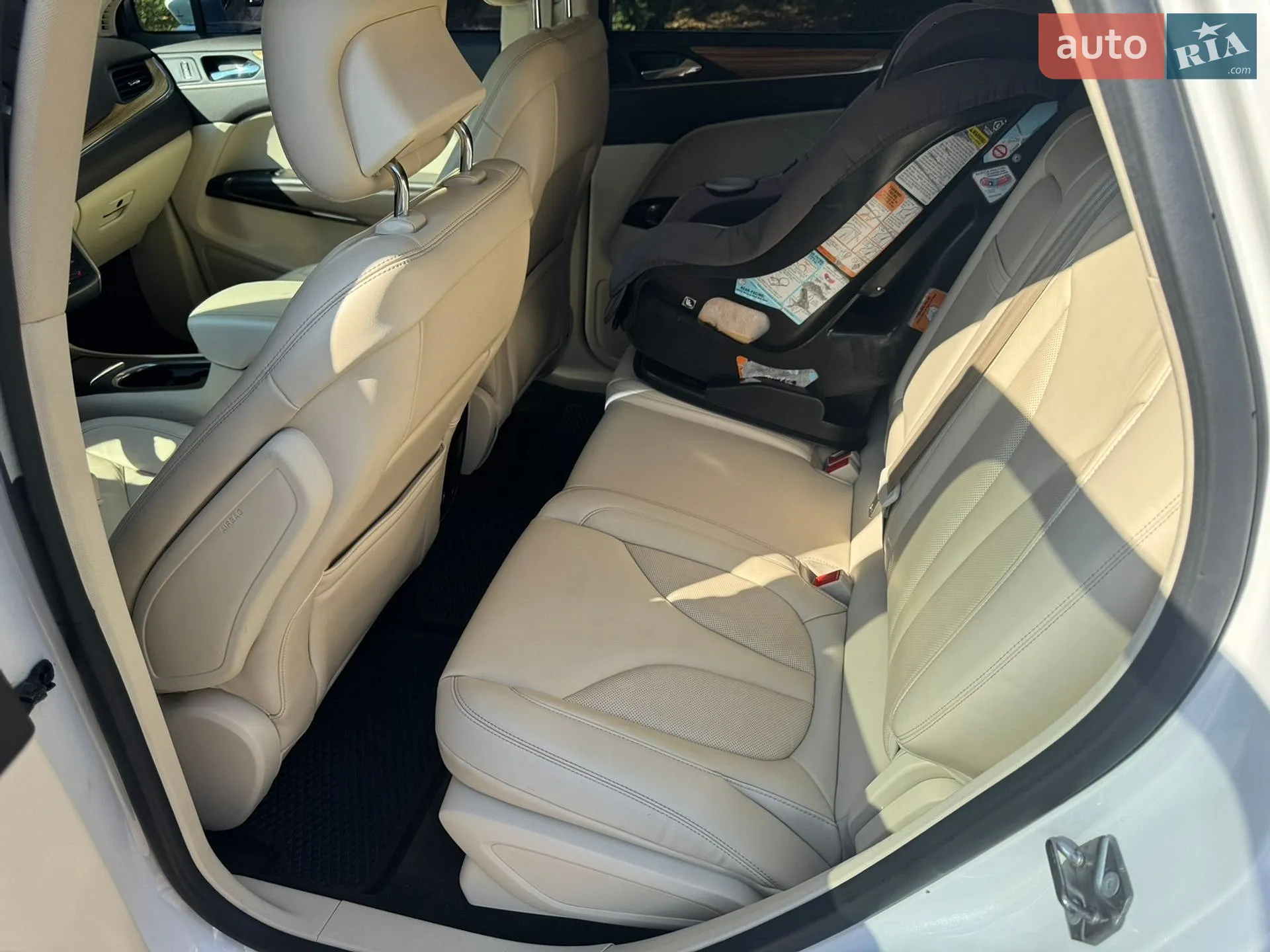 2016 Lincoln MKC - мініатюра 21
