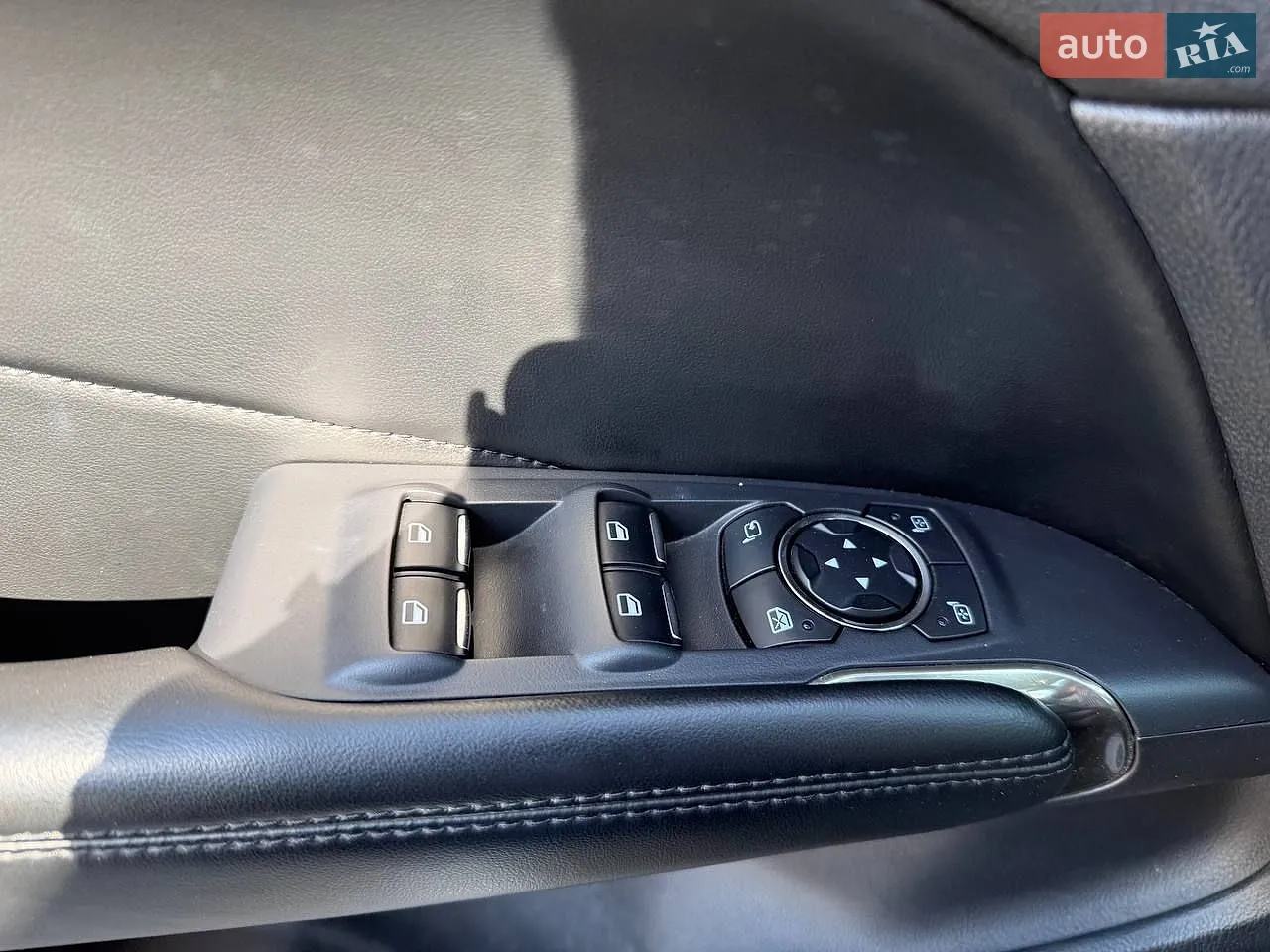 2014 Lincoln MKC - мініатюра 27
