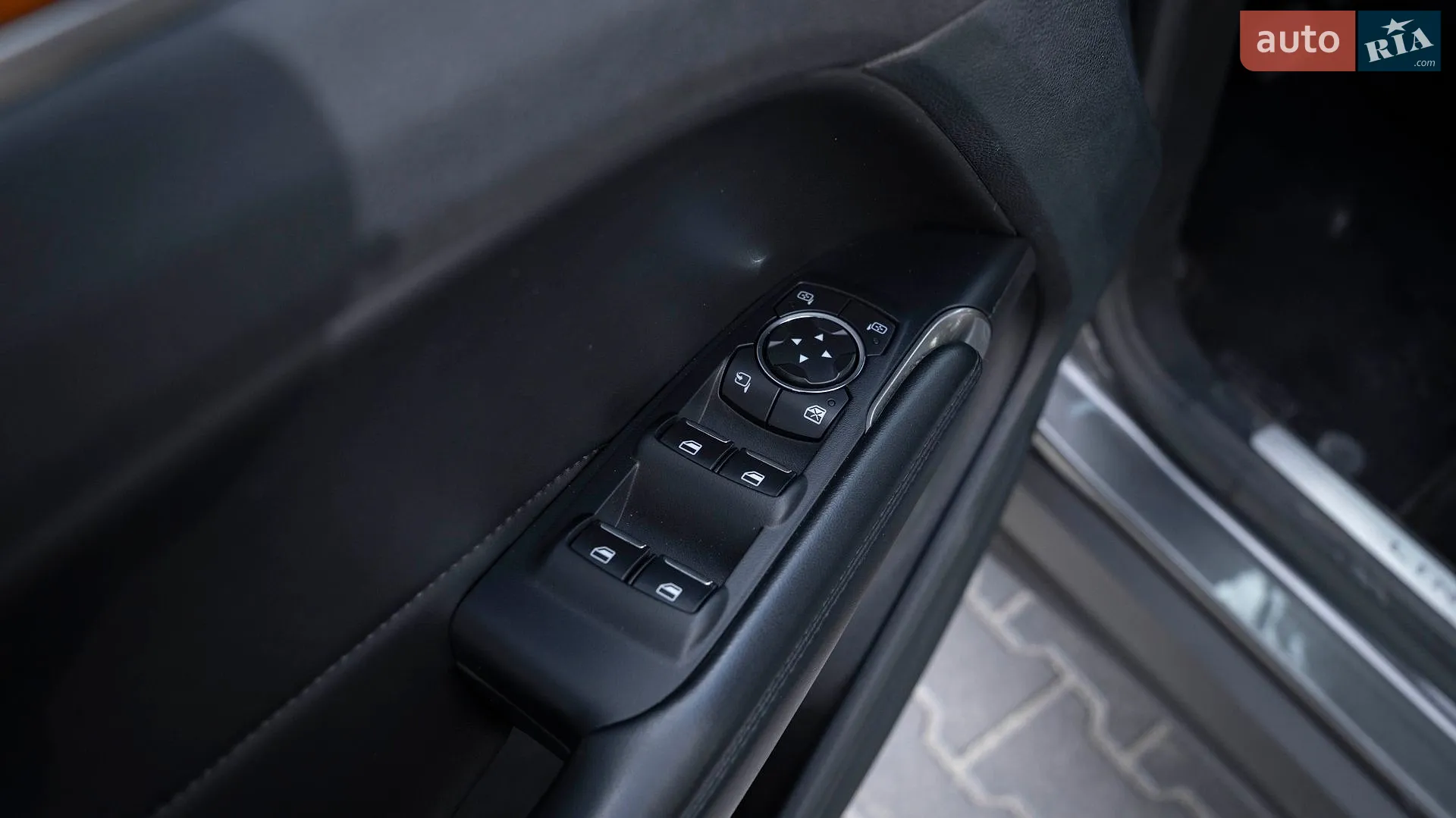 2016 Lincoln MKC - мініатюра 14