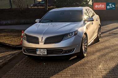 Седан Lincoln MKS 2013 в 