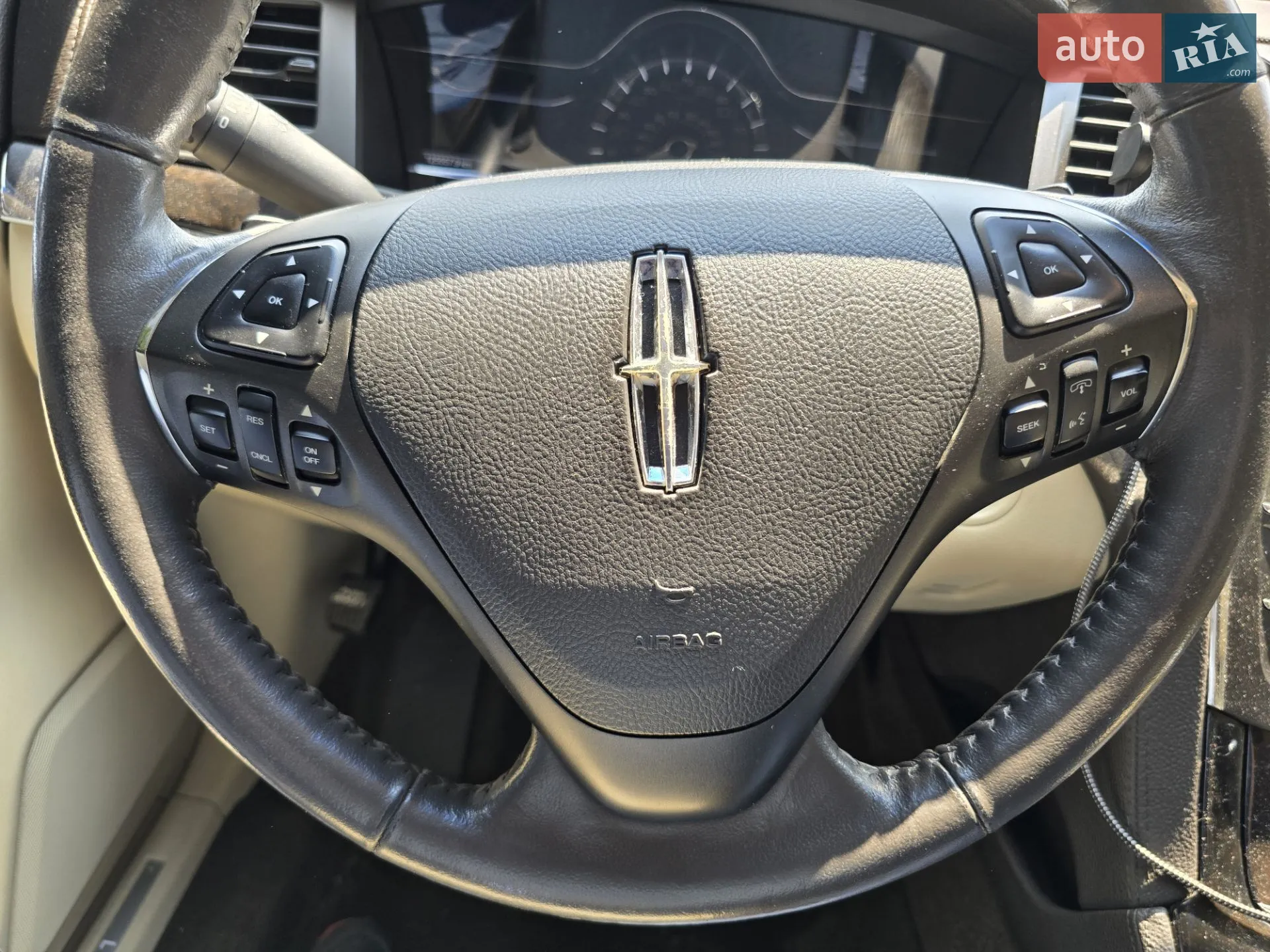 2015 Lincoln MKS - мініатюра 28