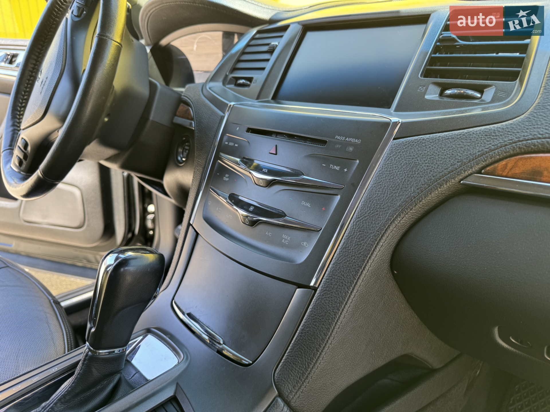 2015 Lincoln MKS - мініатюра 8