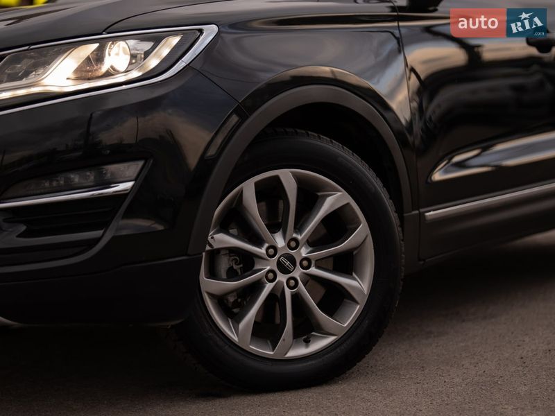 Седан Lincoln MKS 2014 в Дніпрі