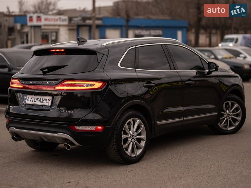 Седан Lincoln MKS 2014 в Дніпрі