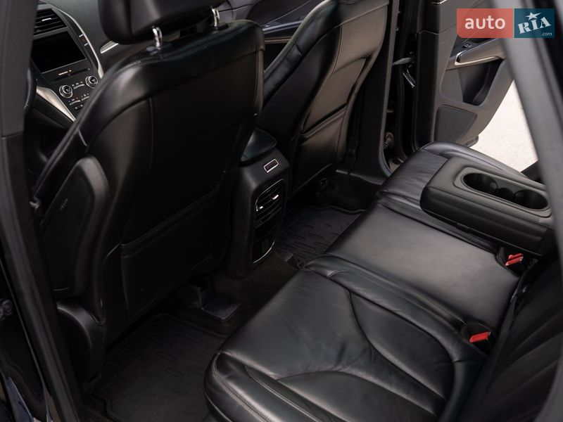 Седан Lincoln MKS 2014 в Дніпрі