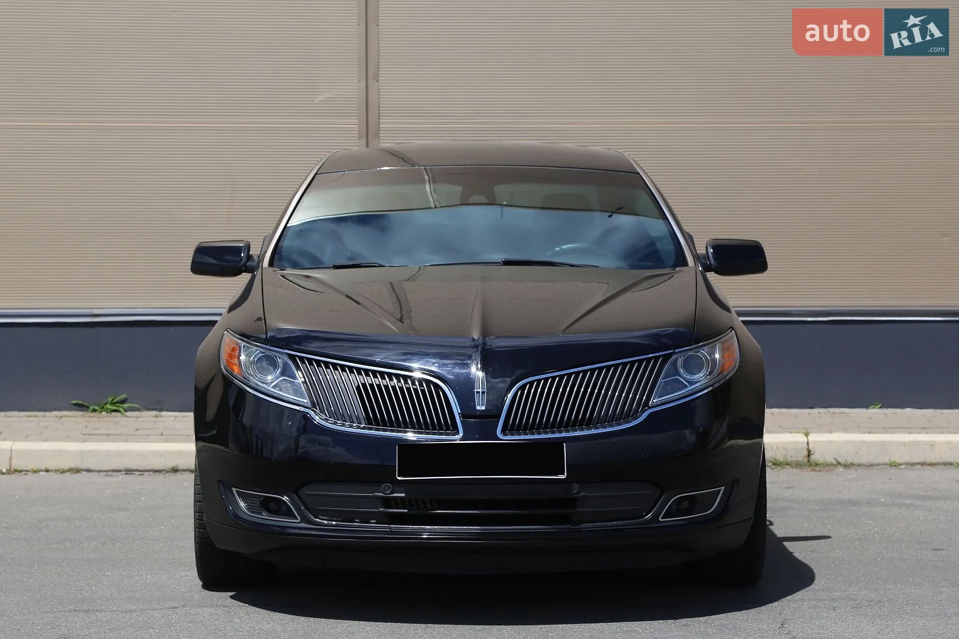 2016 Lincoln MKS - мініатюра 2