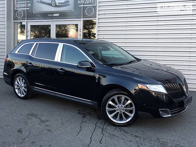 Минивэн Lincoln MKT 2010 в 