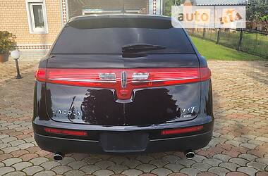 Минивэн Lincoln MKT 2016 в 
