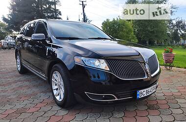 Минивэн Lincoln MKT 2016 в 