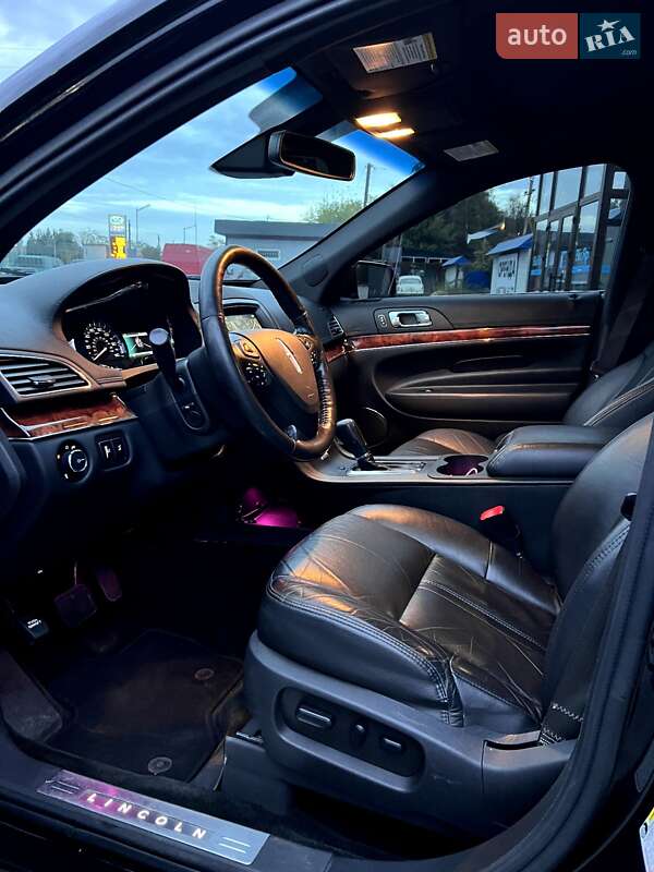Внедорожник / Кроссовер Lincoln MKT 2016 в Житомире
