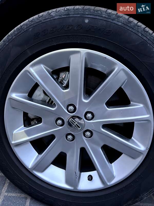 Внедорожник / Кроссовер Lincoln MKT 2016 в Житомире