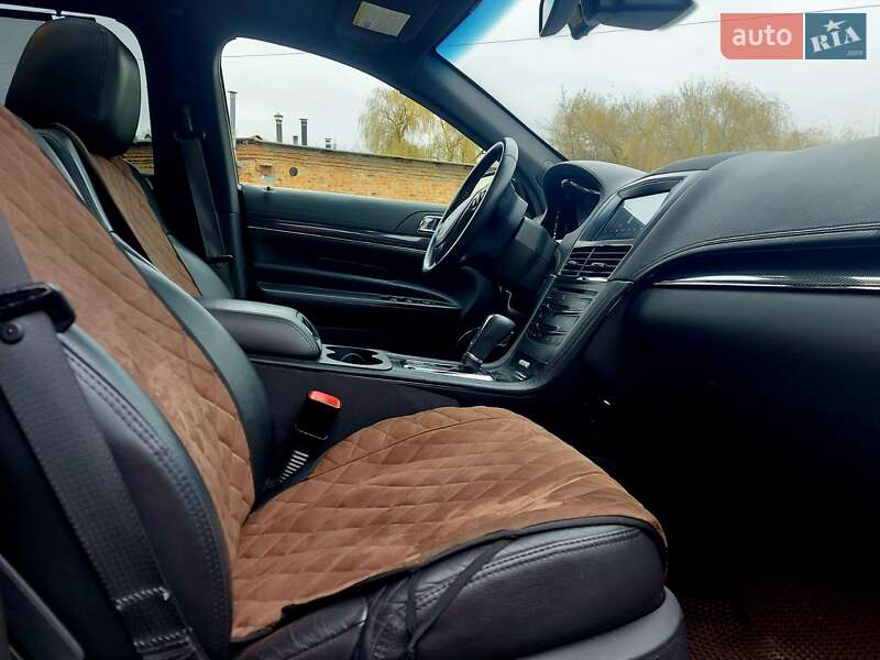 Внедорожник / Кроссовер Lincoln MKT 2017 в Виннице
