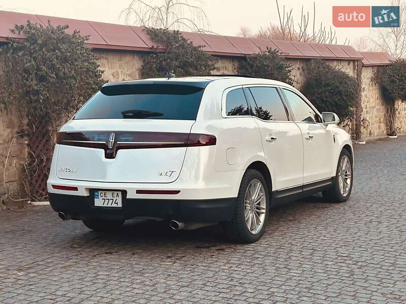 Внедорожник / Кроссовер Lincoln MKT 2018 в Черновцах