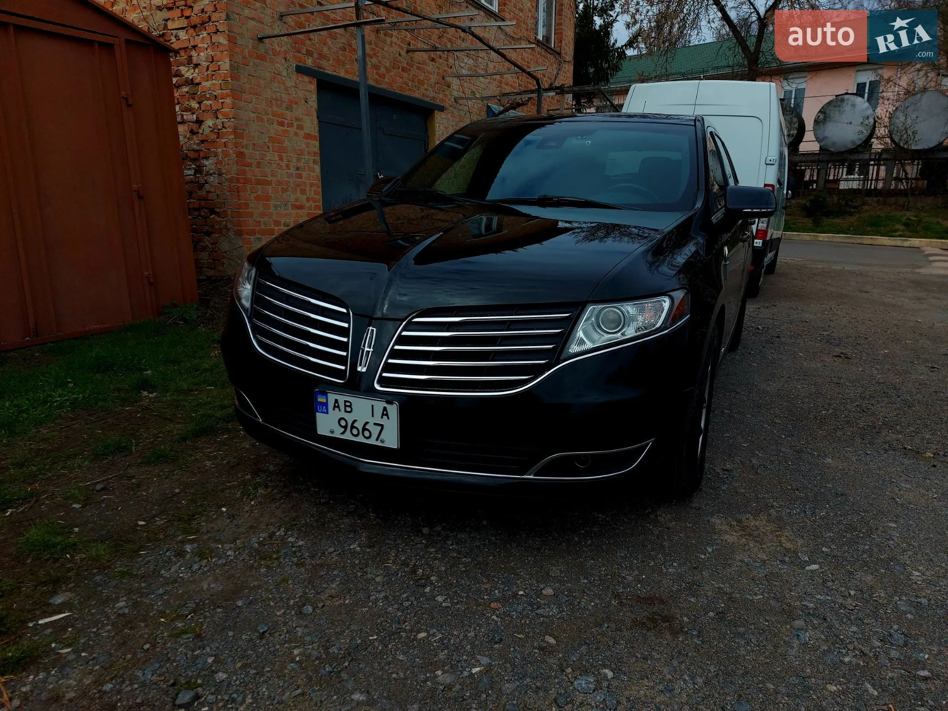 2017 Lincoln MKT - мініатюра 8
