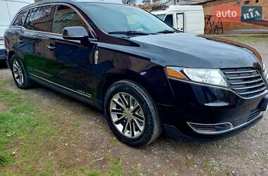 Внедорожник / Кроссовер Lincoln MKT 2017 в 
