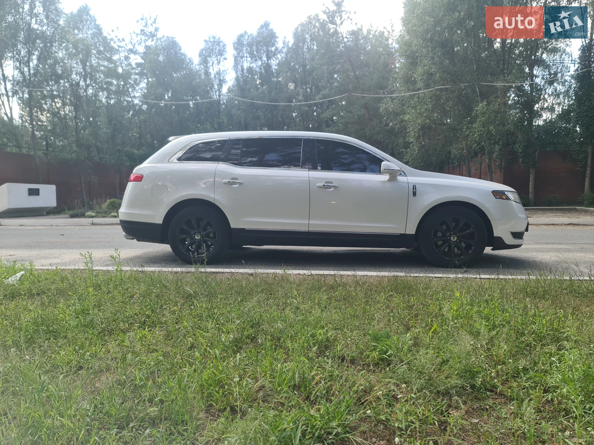 2012 Lincoln MKT - мініатюра 8