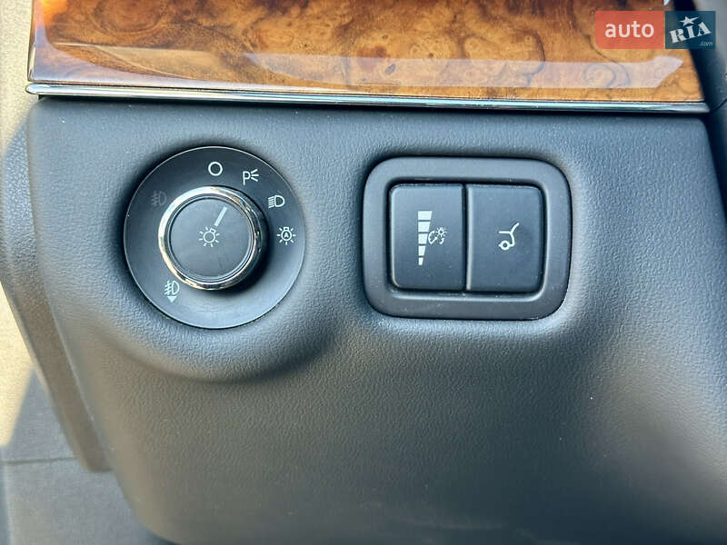 Внедорожник / Кроссовер Lincoln MKT 2016 в Киеве