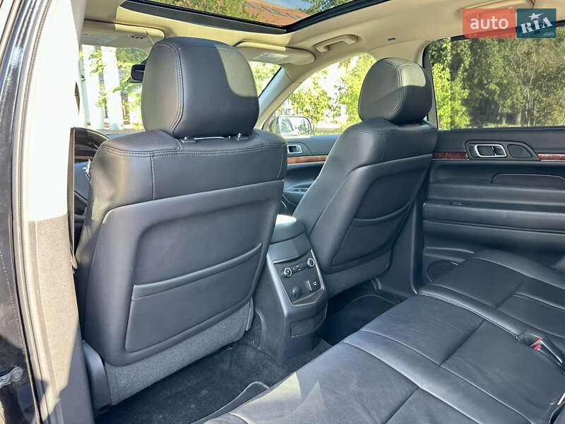 Внедорожник / Кроссовер Lincoln MKT 2016 в Киеве