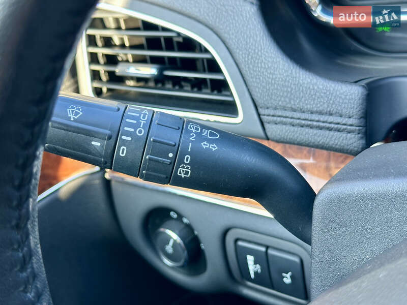 Внедорожник / Кроссовер Lincoln MKT 2016 в Киеве