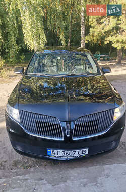 Lincoln MKT 2015