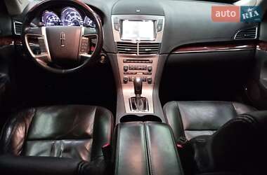Внедорожник / Кроссовер Lincoln MKT 2012 в 