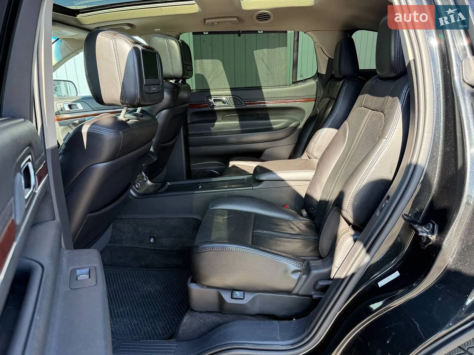 2012 Lincoln MKT - мініатюра 10