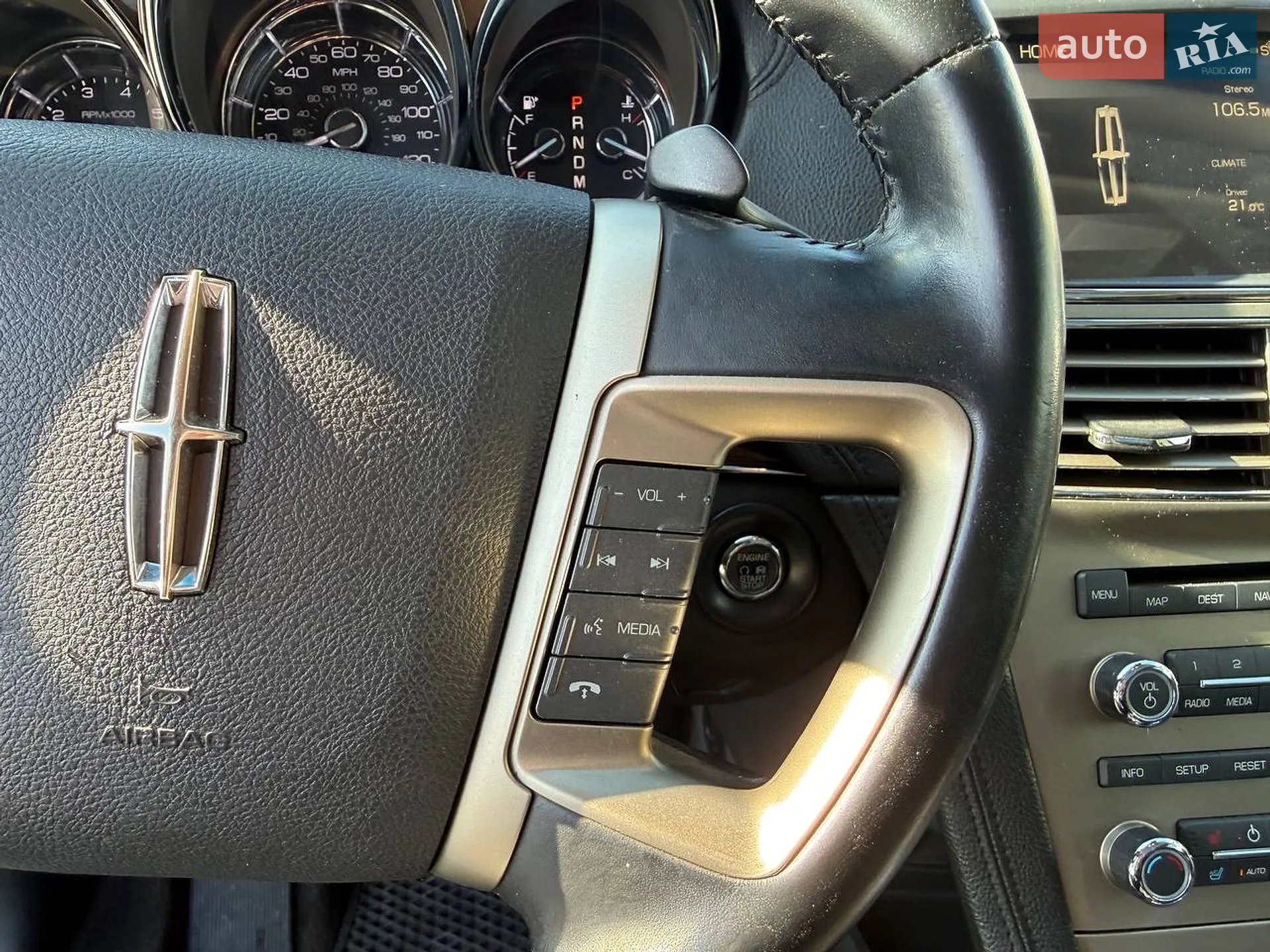 2012 Lincoln MKT - мініатюра 23