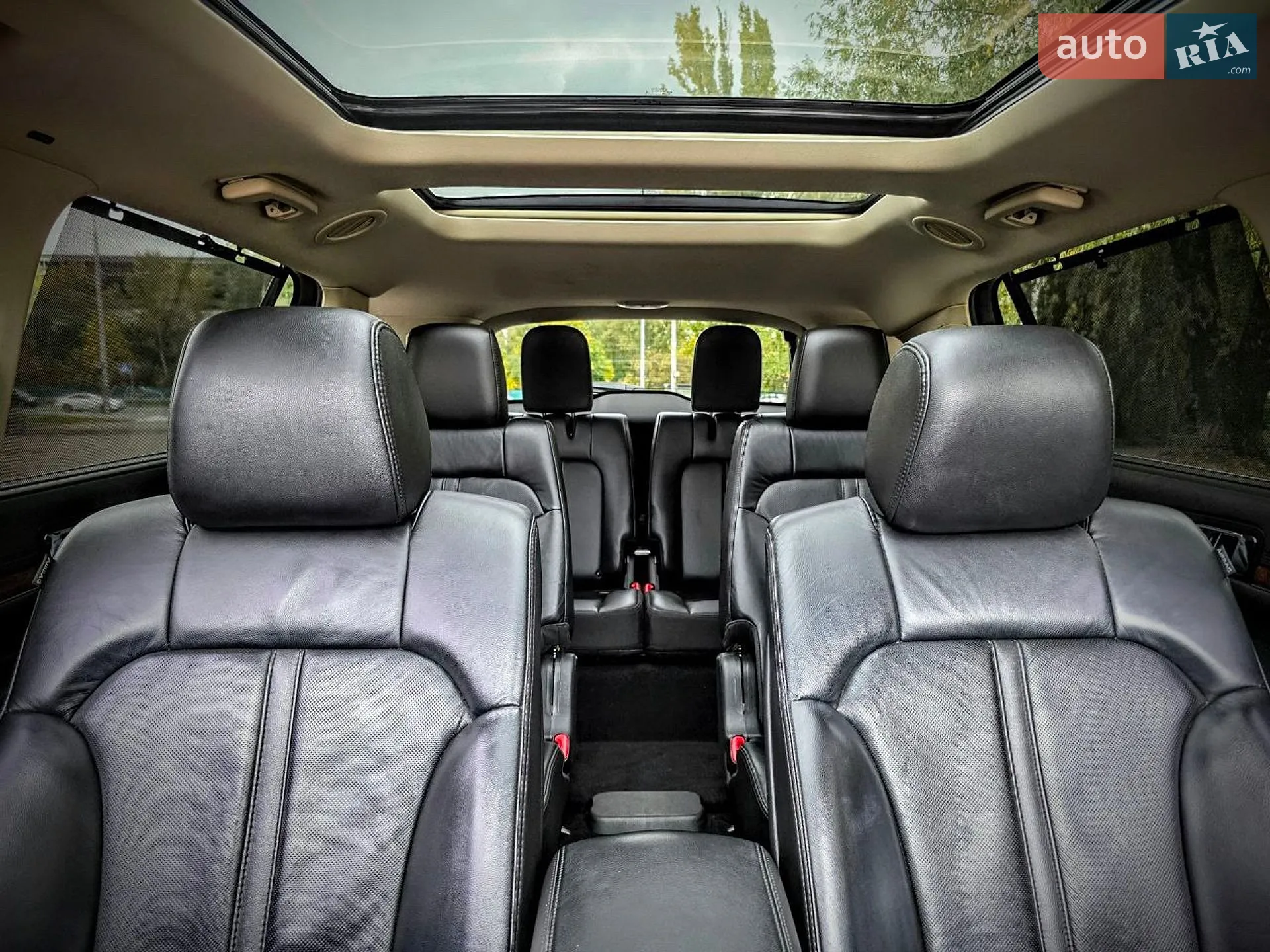 2019 Lincoln MKT - мініатюра 14