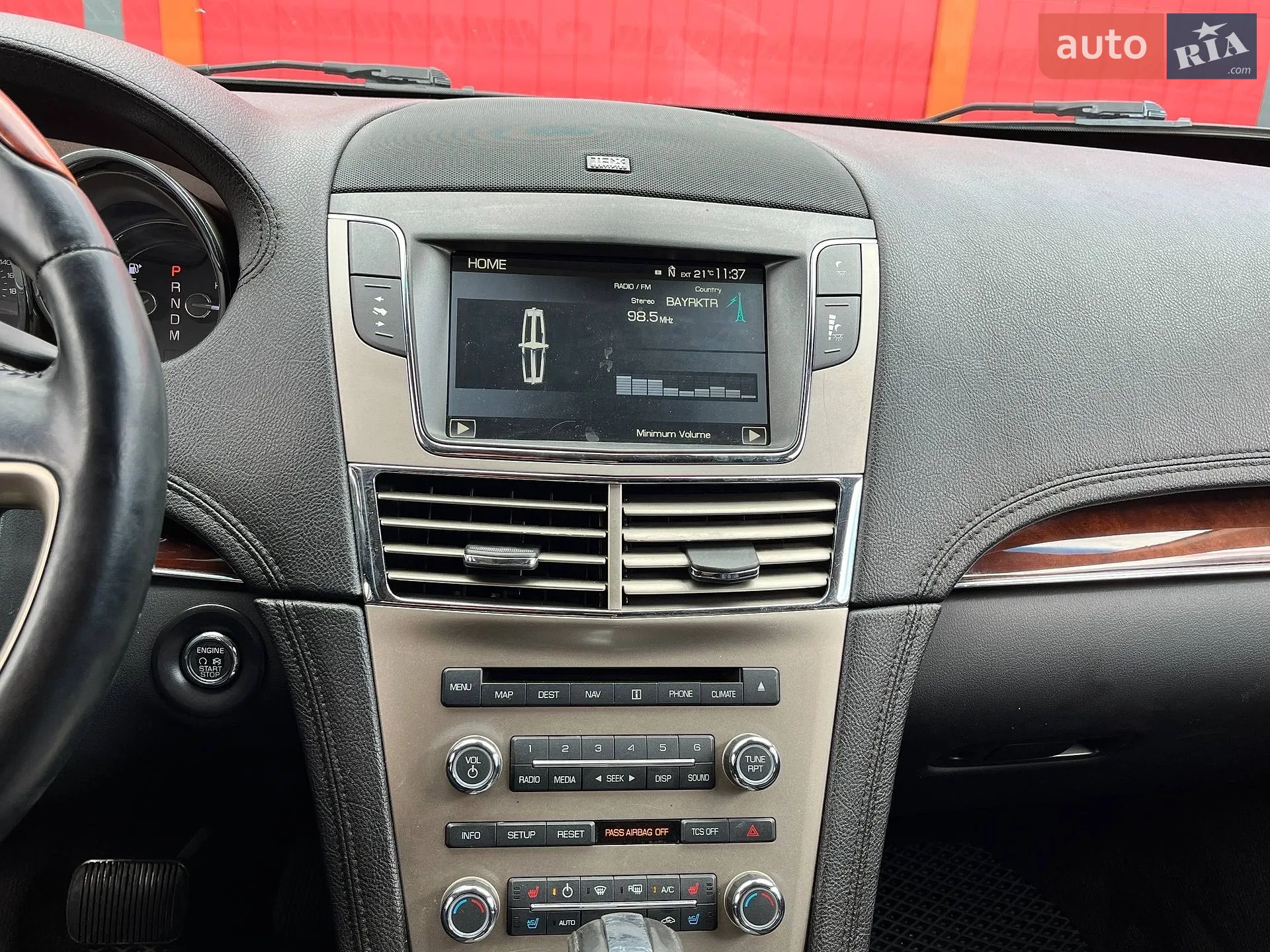 2012 Lincoln MKT - мініатюра 28