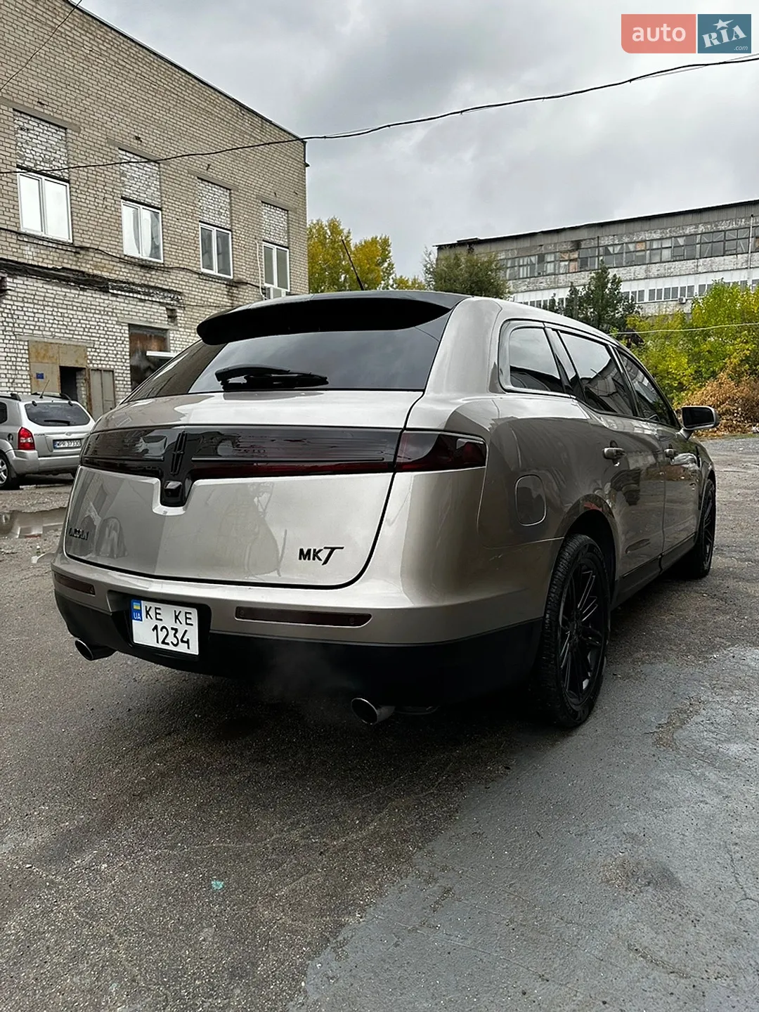 2019 Lincoln MKT - мініатюра 3