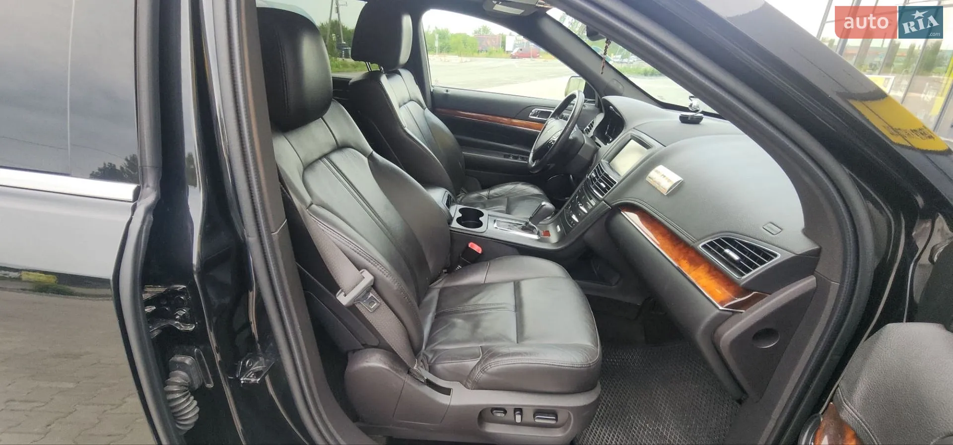 2015 Lincoln MKT - мініатюра 17