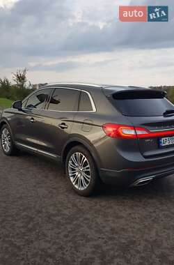 Внедорожник / Кроссовер Lincoln MKX 2017 в 