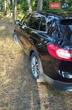 Внедорожник / Кроссовер Lincoln MKX 2015 в 