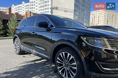 Позашляховик / Кросовер Lincoln MKX 2017 в 