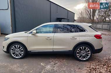 Внедорожник / Кроссовер Lincoln MKX 2015 в 